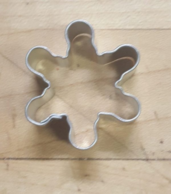 MINI SNOW FLAKE COOKIE CUTTER